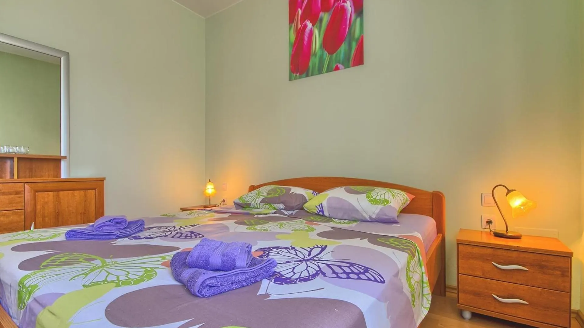 Spacious Holiday Home In Valtura With Garden Liznjan Croatia